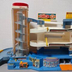 【完動品】トミカスーパーオートトミカビル+おまけお譲りいたします...