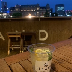 川沿いカフェ行きませんか^ ^