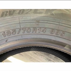 新品‼️国産タイヤ　ヨコハマ　185/70R14 88S 　トヨタ	WiLL VS、アリオン、アレックス、イプサム、オーパ、カローラ、カローラアクシオ、 カローラスパシオ、カローラフィールダー、カローラランクス、プレミオ　etc... 	ニッサン	クルー、ノート　etc... 	ホンダ	アコード、シビック、シビックハイブリッド、ストリーム、トルネオ、フリード　ヤリス　キューブ　アクアの画像