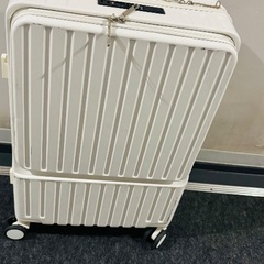 キャリーケース 