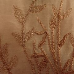 ベトナム製　刺繍入り レディース七分袖ブラウス　ベージュ　丈長めの画像