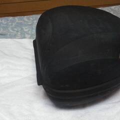 テールボックス　８００円　中古。鍵あり。３２リットルの画像
