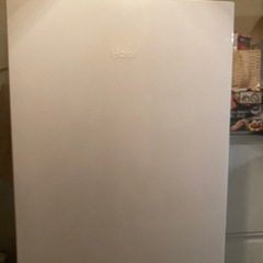 便利な大容量♦️冷凍庫81ℓ下段引き出し♦️218ℓ冷蔵庫♦️お洒落なラメ入りホワイトの画像