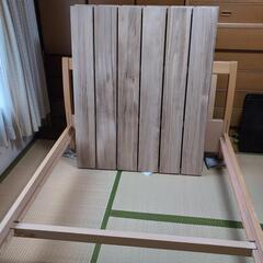 木製セミダブルベッドの画像