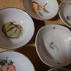中古食器の画像