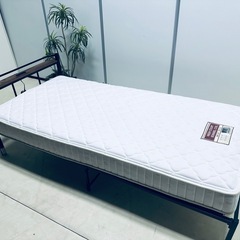 ニトリシングルベッド マットしス付きの画像