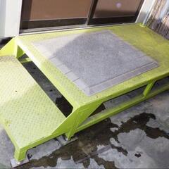 プレハブハウス用　仮設事務所 朝礼台　階段　スーパーハウス　踊場　ユニットハウス　デッキ　事務所用階段

の画像
