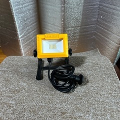 スリムLED投光器
