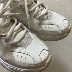 ナイキ　テクノ　厚底スニーカー　23.0の画像
