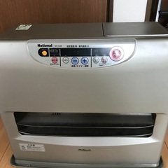 ファンヒーター　(石油ストーブ)