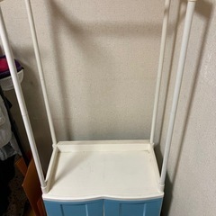 子供用のハンガーフック棚　