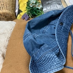 家庭用品　帽子　マスク　コップグラス　衣服　ストール　膝掛け　オブジェ　の画像