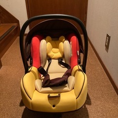 くまのぷーさん　ファーストキャリー　チャイルドシート　