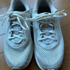 UNDER ARMOUR 24 UA HOVR Turbulence2の画像