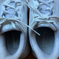 UNDER ARMOUR 24 UA HOVR Turbulence2の画像