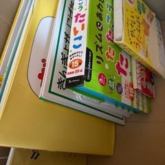 絵本、パズルの画像