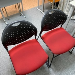 スタッキングチェア　チェア　イス　２脚あり