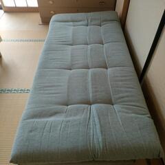 三人掛けソファーベッドの画像