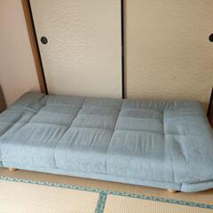 三人掛けソファーベッドの画像