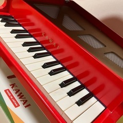 KAWAI グランドピアノ　レッドの画像