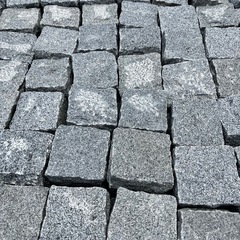 【ピンコロ半丁　グレー】お引き取りです　＊御影石・大理石・タイル・砂利・石・石材・庭石・ロックガーデンなど＊の画像