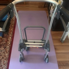 介護用　歩行器の画像