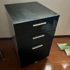 引き出し3段　キャスター付き