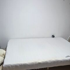 ニトリダブルベッドあげます。