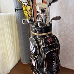 ゴルフバッグ、クラブの画像