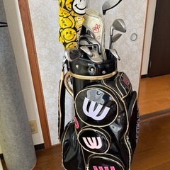 ゴルフバッグ、クラブの画像
