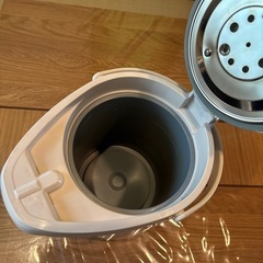 電気ポットの画像