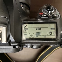 【13日まででのお取引まで】一眼レフNikonD200の画像