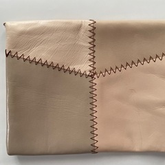 革製のポーチの画像