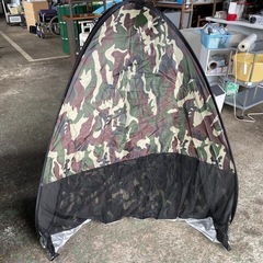 テント　キャンプ　迷彩柄の画像
