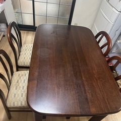 ダイニングテーブル