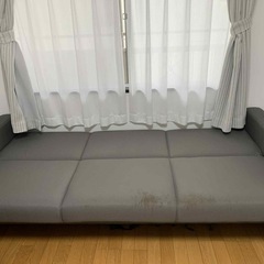 ソファーベッドの画像
