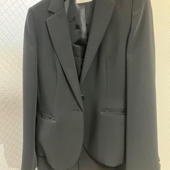 値引きしました！女性用スーツの画像