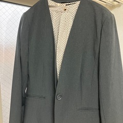 値引きしました！女性用スーツの画像