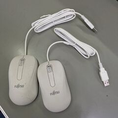 PC切替器(3個)+マウス(2個)の画像