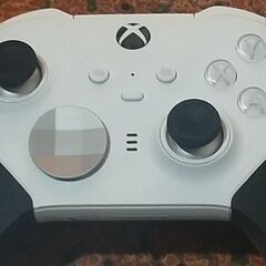 【純正品】【美品】Xbox Elite ワイヤレス コントローラー Series 2 Core Edition (ホワイト)と背面パドル4個セットの画像
