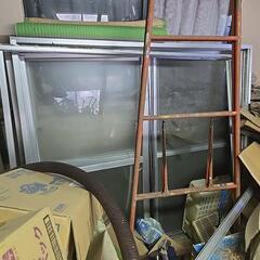 アルミサッシ       ガレッジセール早い者勝ち 取り置き不可...