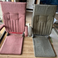 座椅子2つ