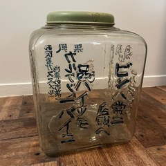 昔の駄菓子屋にあった瓶 カルケット ビスケット ゆらゆらの画像
