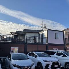 下に車、上にハウスの特別仕様 建確取得可能鋼材を使用で安心 保証もアリ ユニットハウス プレハブハウス 全国OKの画像