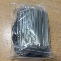 防草シートの金具（Uピン抗）の画像