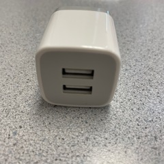 スマホケース　ライトニングケーブル　USB タップ　充電の画像