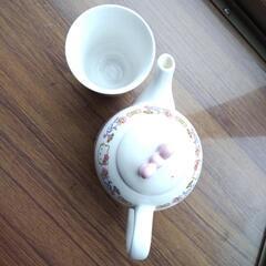 キティちゃんお茶セットの画像