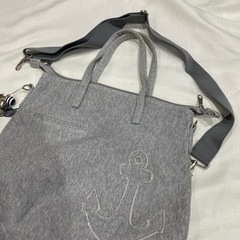 トートバッグ　グレー　肩掛けバッグの画像