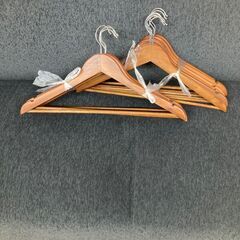 木製ハンガーの画像