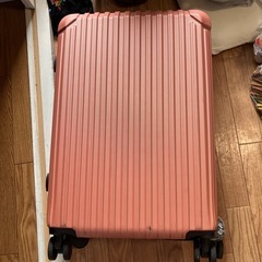 スーツケース難あり